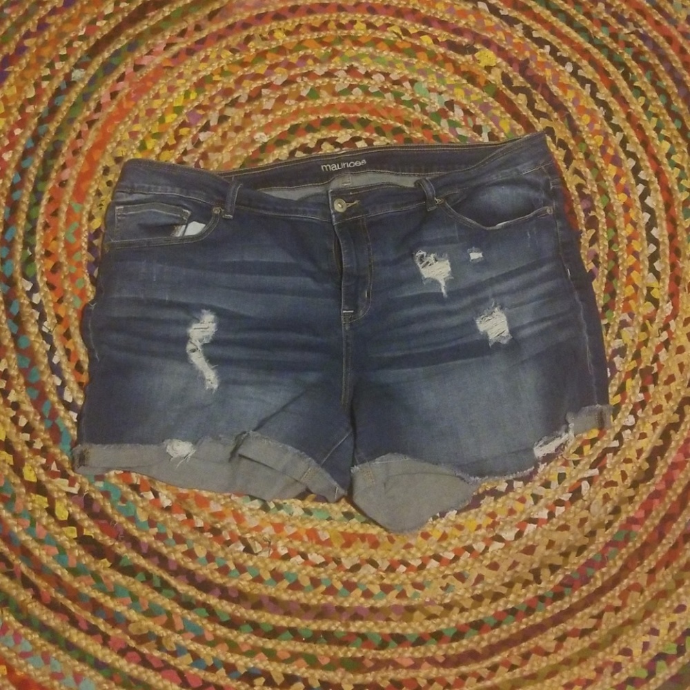 plus size DenimFlex™ destructed fray short